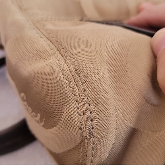 AUTHENTIC COACH MIA OPI ART PURSE GREAT CONDITION - Picture 14 of 16